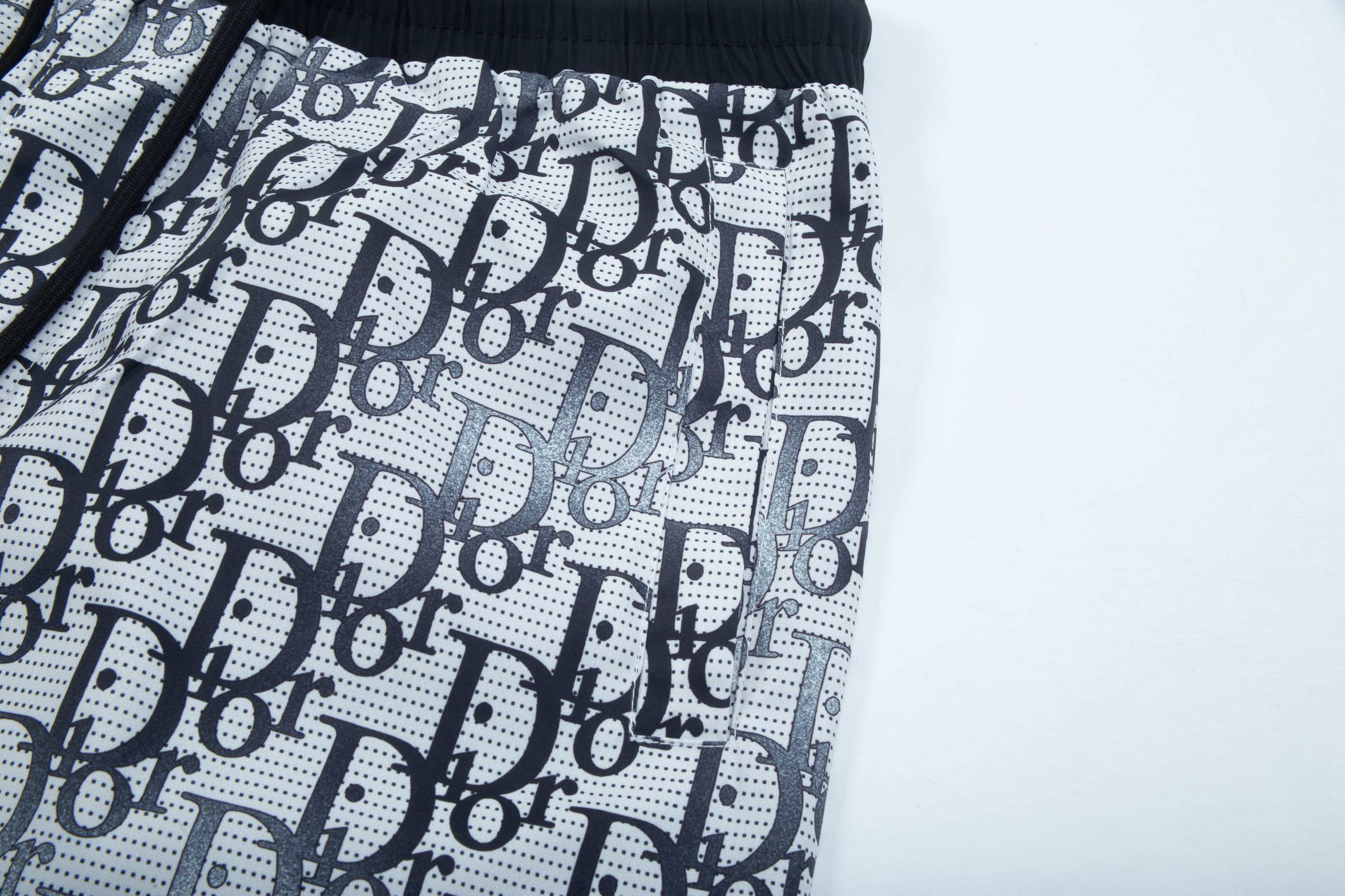 【DIOR  公式旗艦店】ディオール  ショートパンツご好評に付き再入荷！250225-BRAND OFF