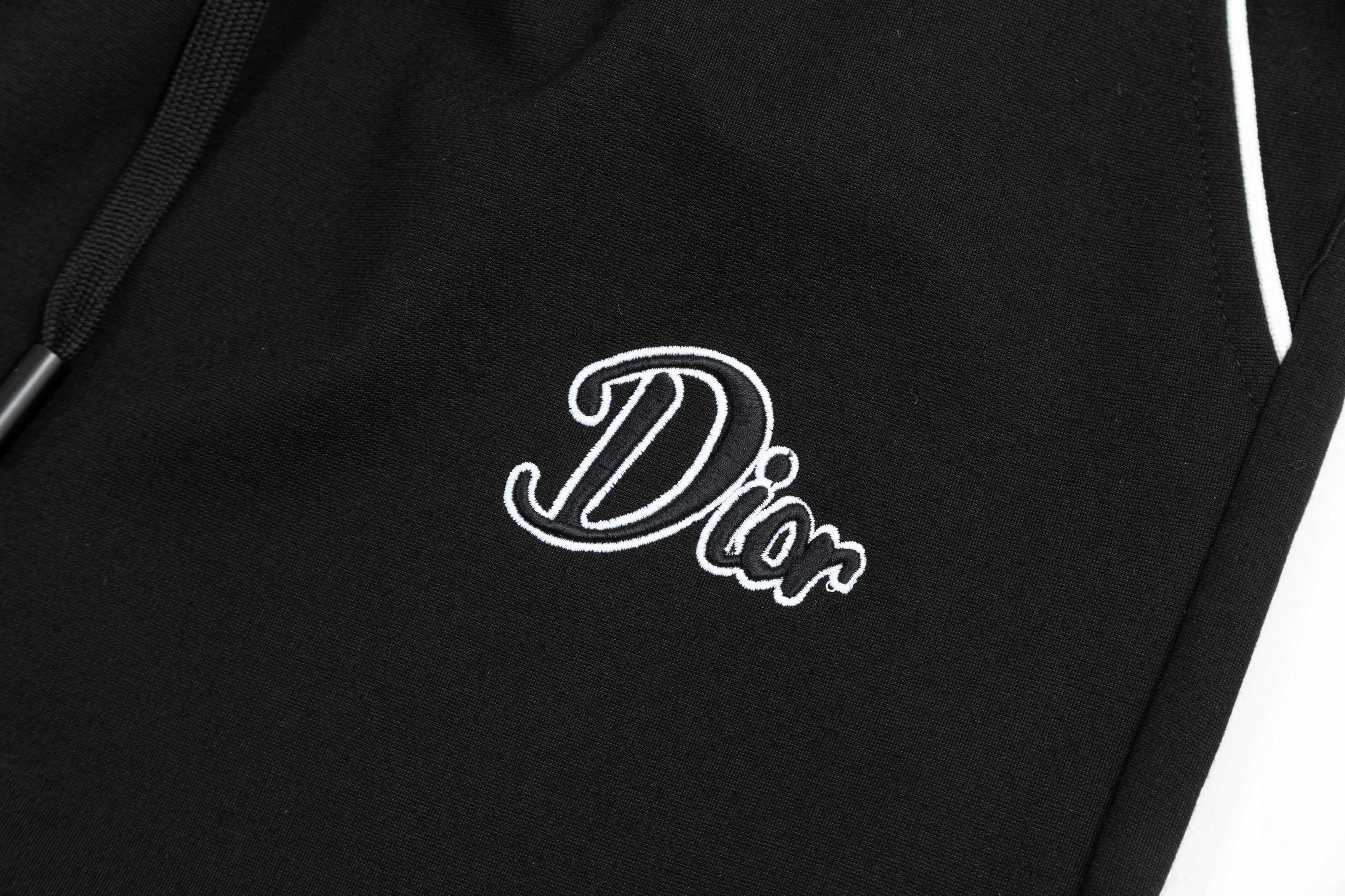 【DIOR  公式旗艦店】ディオール  ショートパンツご好評に付き再入荷！250225-BRAND OFF