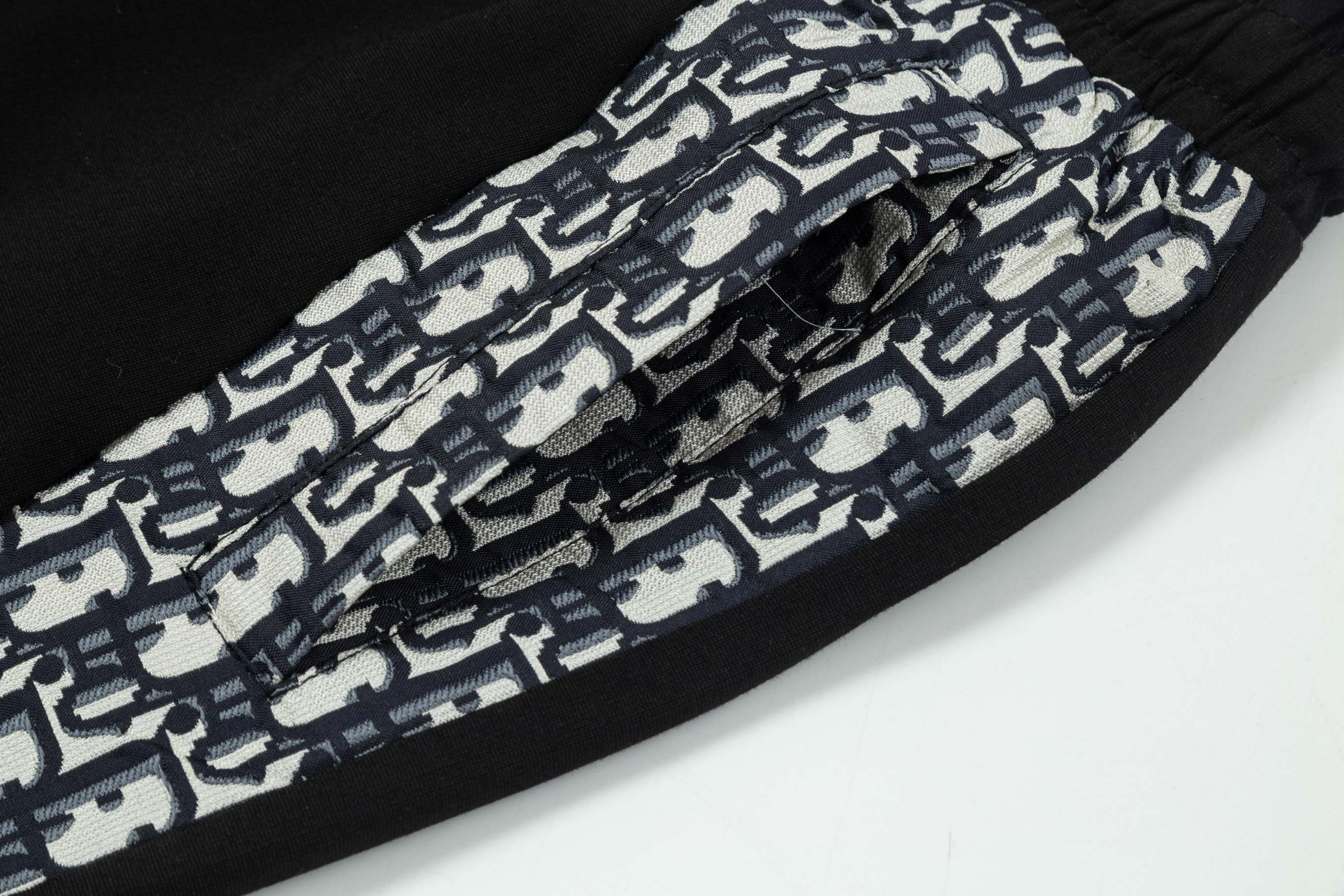 【DIOR  公式旗艦店】ディオール  ショートパンツご好評に付き再入荷！250225-BRAND OFF
