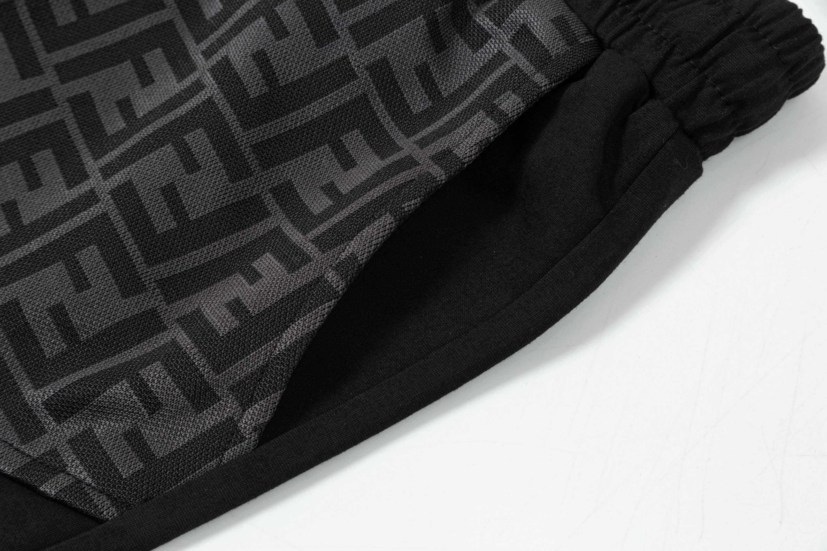 【FENDI  公式旗艦店】フェンディ  ショートパンツご好評に付き再入荷！250226-BRAND OFF