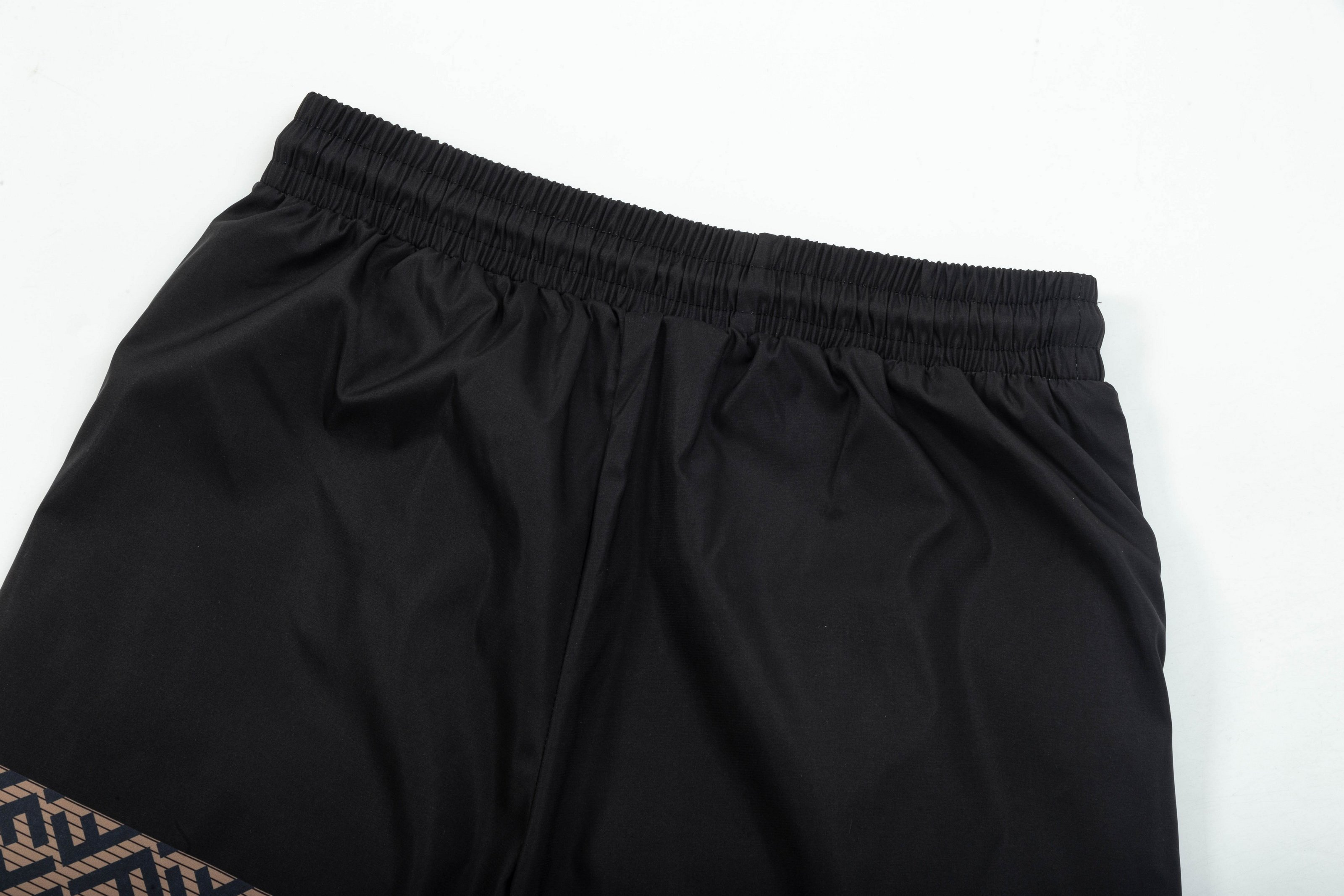 【FENDI  公式旗艦店】フェンディ  ショートパンツご好評に付き再入荷！250226-BRAND OFF