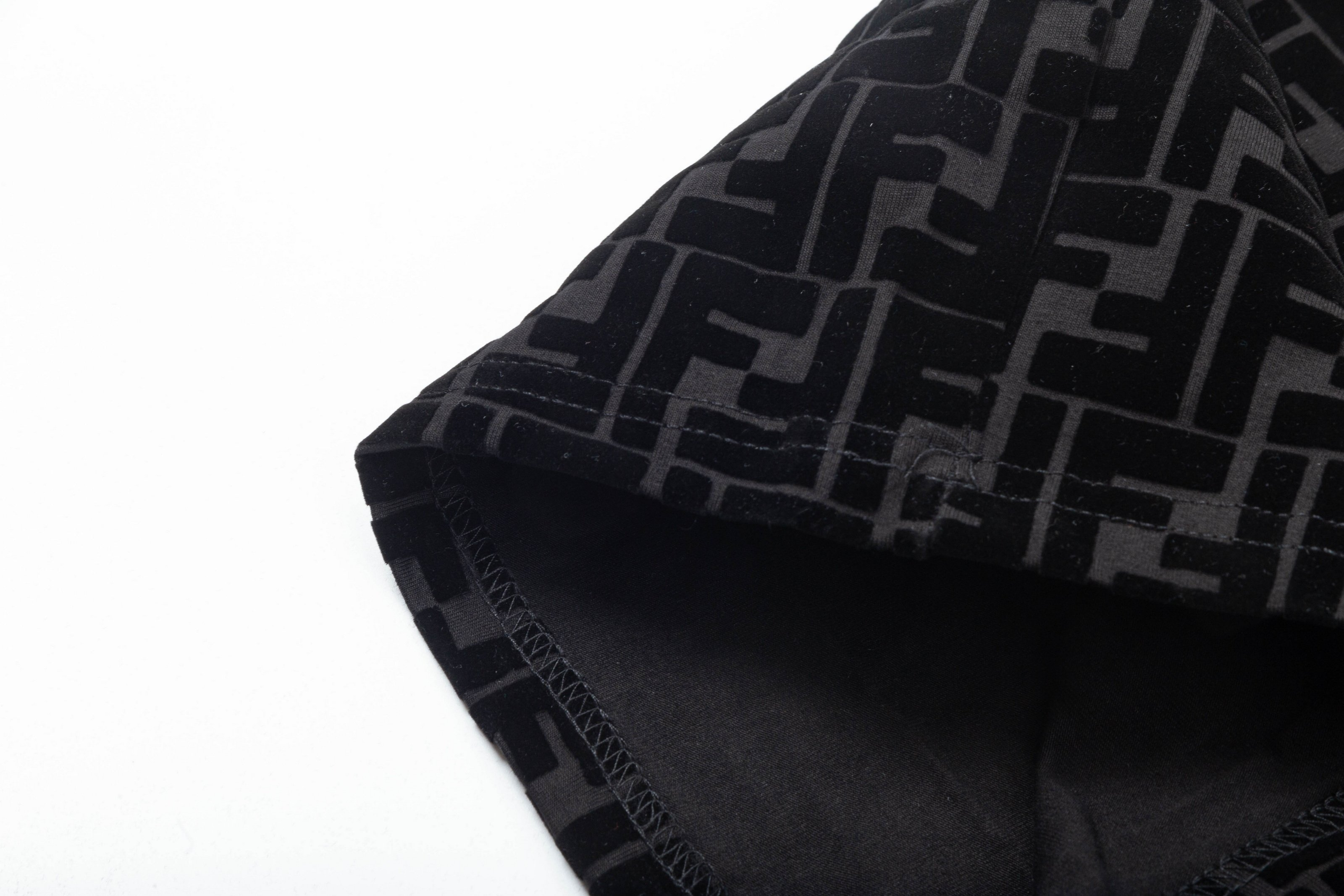 【FENDI   公式旗艦店】フェンディ  ショートパンツご好評に付き再入荷！250226-BRAND OFF