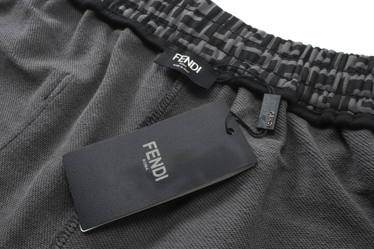 【FENDI  公式旗艦店】フェンディ  ショートパンツご好評に付き再入荷！250226-BRAND OFF