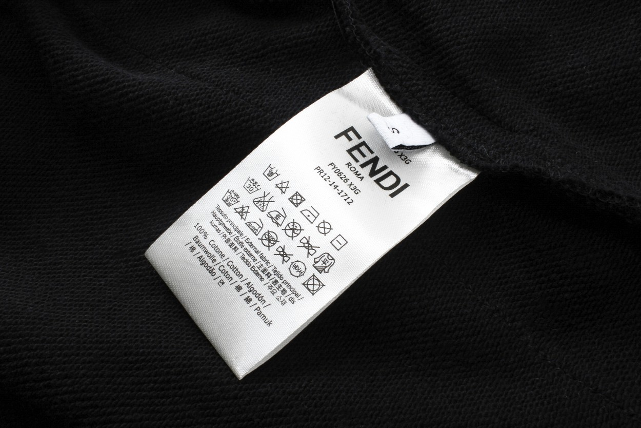 【FENDI  公式旗艦店】フェンディ  ショートパンツご好評に付き再入荷！250226-BRAND OFF