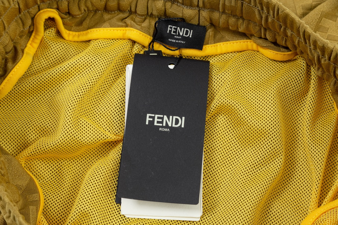 【FENDI  公式旗艦店】フェンディ  ショートパンツご好評に付き再入荷！250226-BRAND OFF