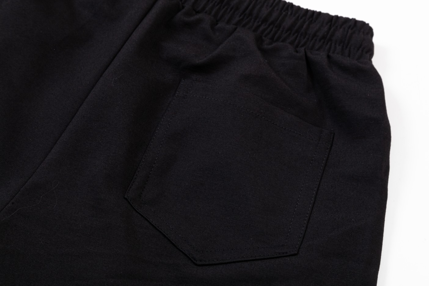 【FENDI  公式旗艦店】フェンディ  ショートパンツご好評に付き再入荷！250226-BRAND OFF