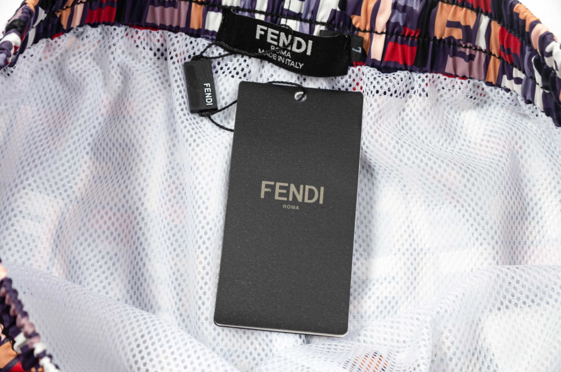 【FENDI   公式旗艦店】フェンディ  ショートパンツご好評に付き再入荷！250226-BRAND OFF