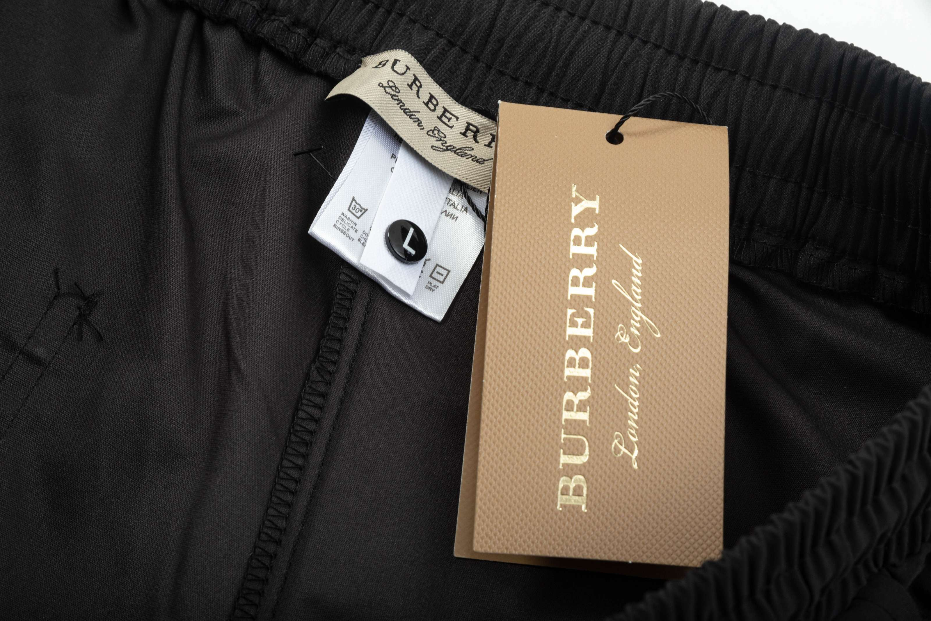 【BURBERRY  公式旗艦店】バーバリー  ショートパンツご好評に付き再入荷！250226-BRAND OFF