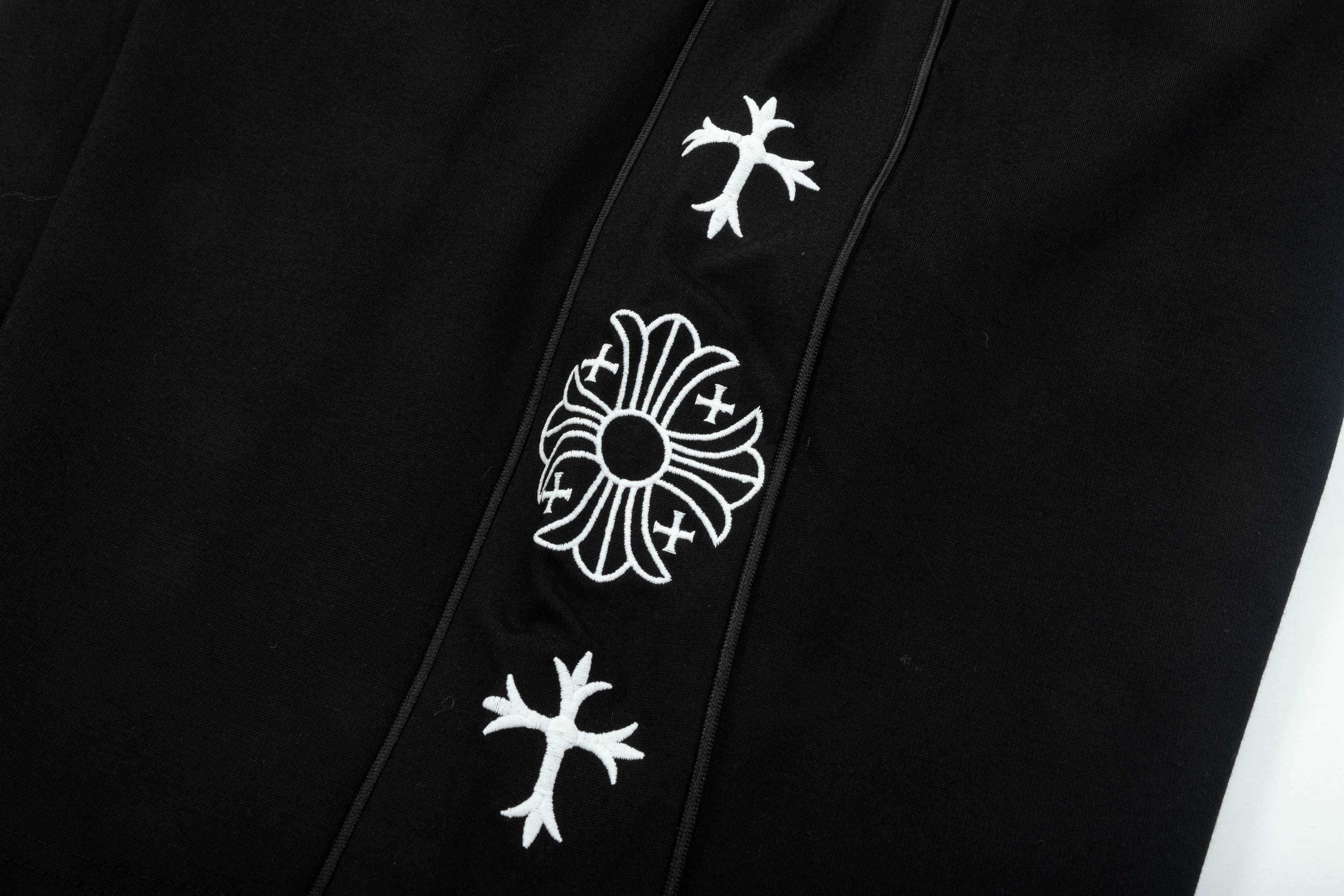 【CHROME HEARTS  公式旗艦店】クロムハーツ  ショートパンツご好評に付き再入荷！250227-BRAND OFF