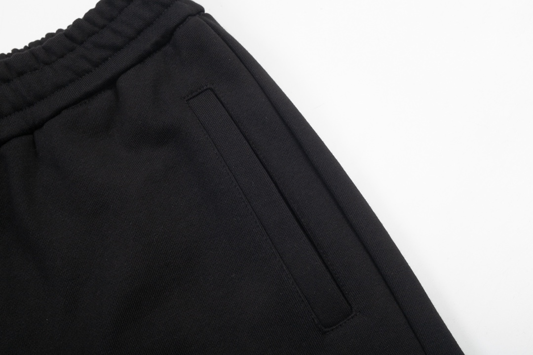 【LOEWE  公式旗艦店】ロエベ  ショートパンツご好評に付き再入荷！250227-BRAND OFF