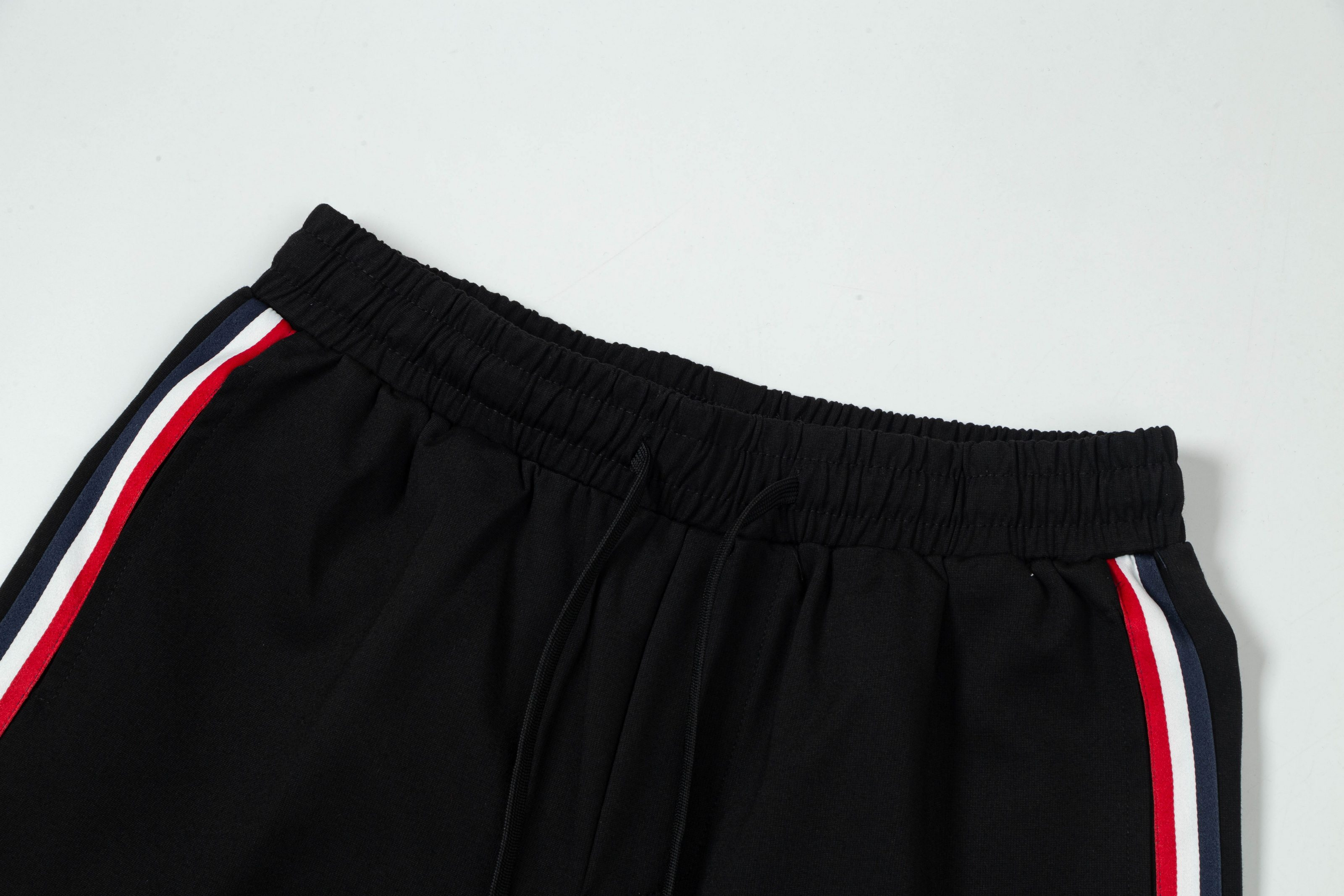 【ThomBrowne  公式旗艦店】トムブラウン  ショートパンツご好評に付き再入荷！250227-BRAND OFF