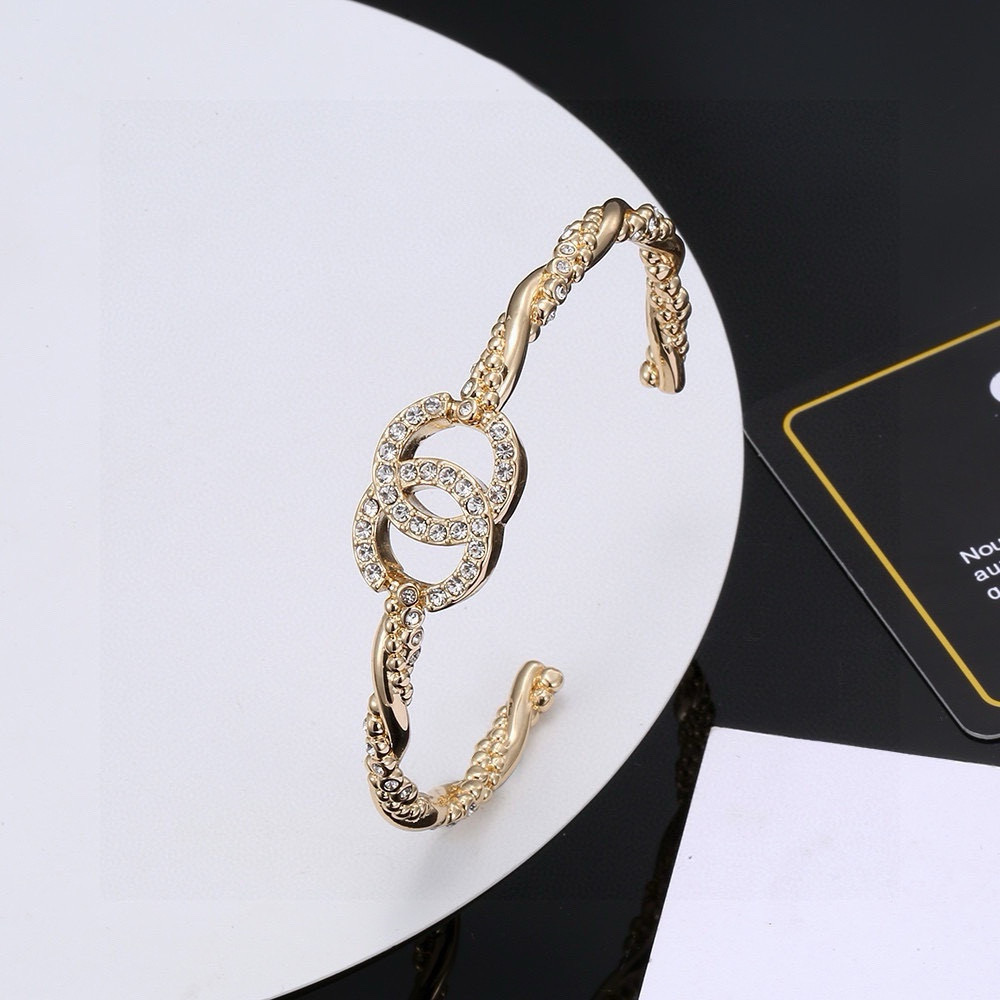 【CHANEL】  ブレスレット、ファッションシンプルなスタイル  250228-BRAND OFF