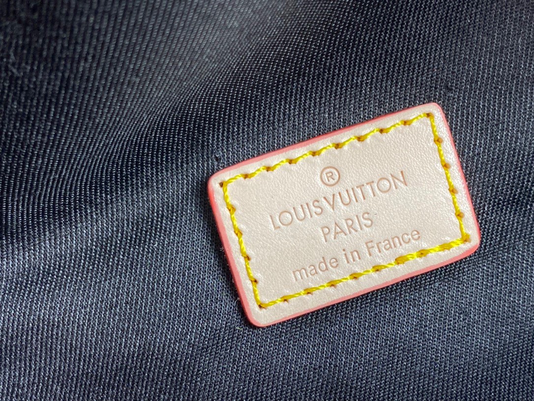 LOUIS VUITTON（ルイヴィトン）BUMBAG ウエストバッグ M43644-BRAND OFF