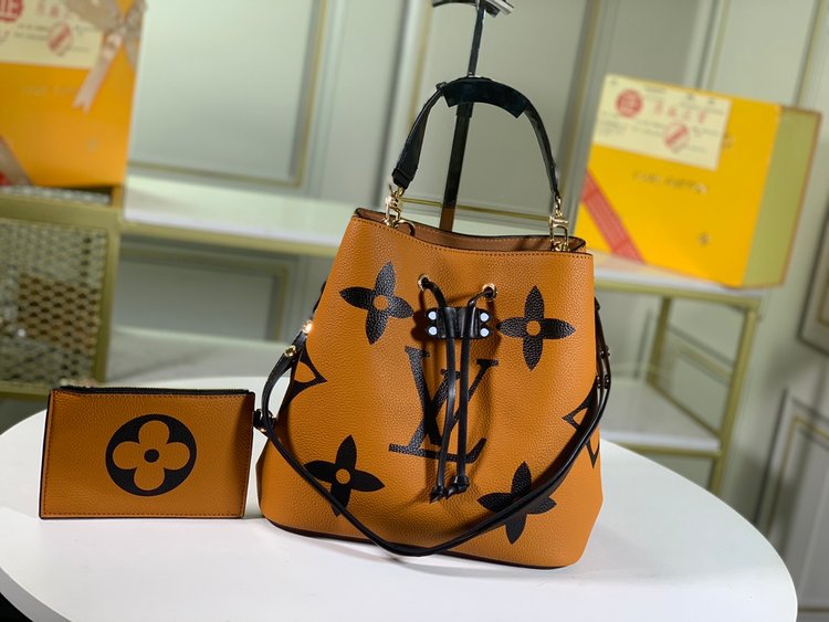 Louis Vuitton （ルイヴィトン） ショルダーバッグ 26x26x17.5 cm-BRAND OFF