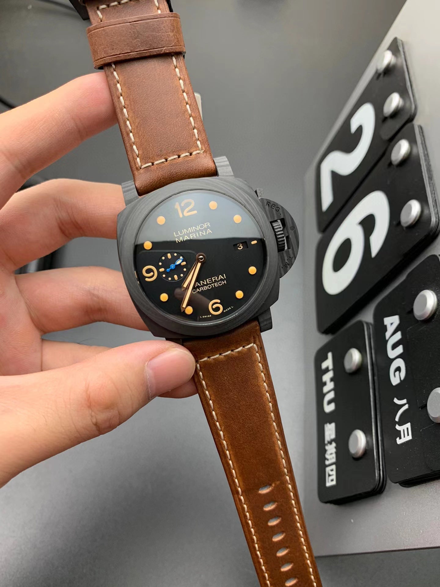 パネライ ルミノールマリーナ１９５０ カーボテック ３デイズ オートマティック PAM00661-BRAND OFF