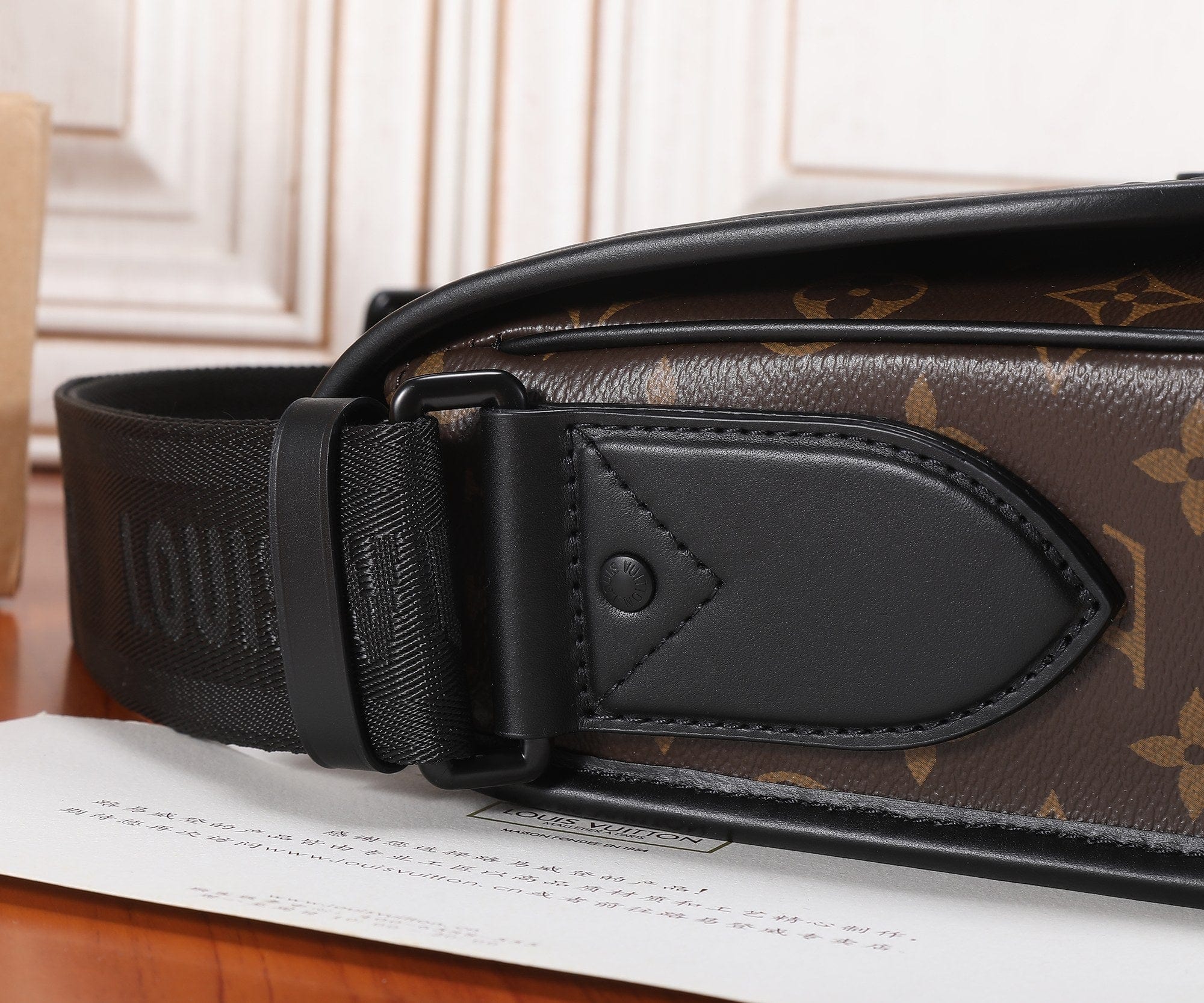 LOUIS VUITTON バッグ アーチ― メッセンジャー M46328-BRAND OFF