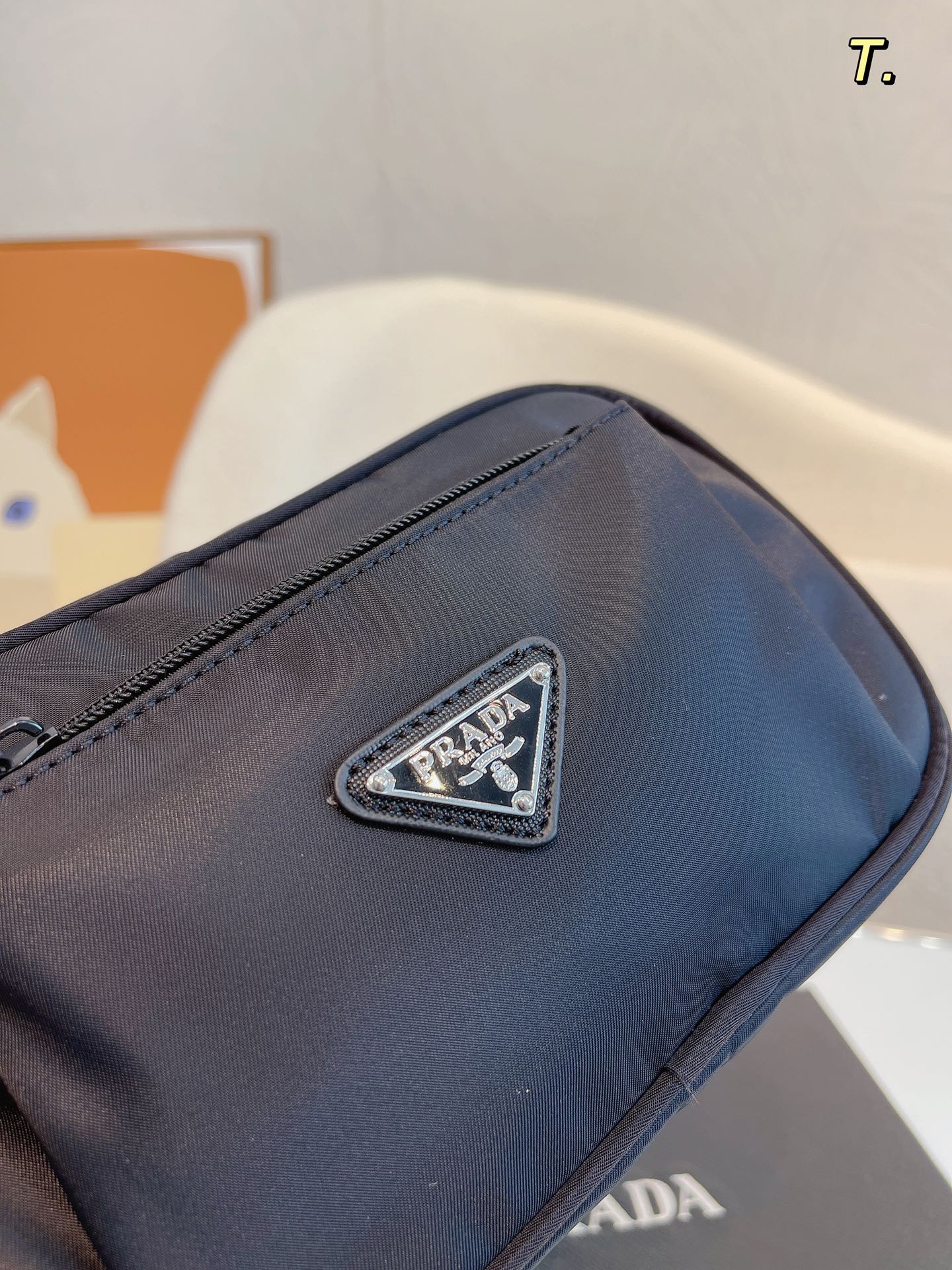 【Prada旗艦店】( プラダ ) バムバッグ 21x4x13 cm-BRAND OFF