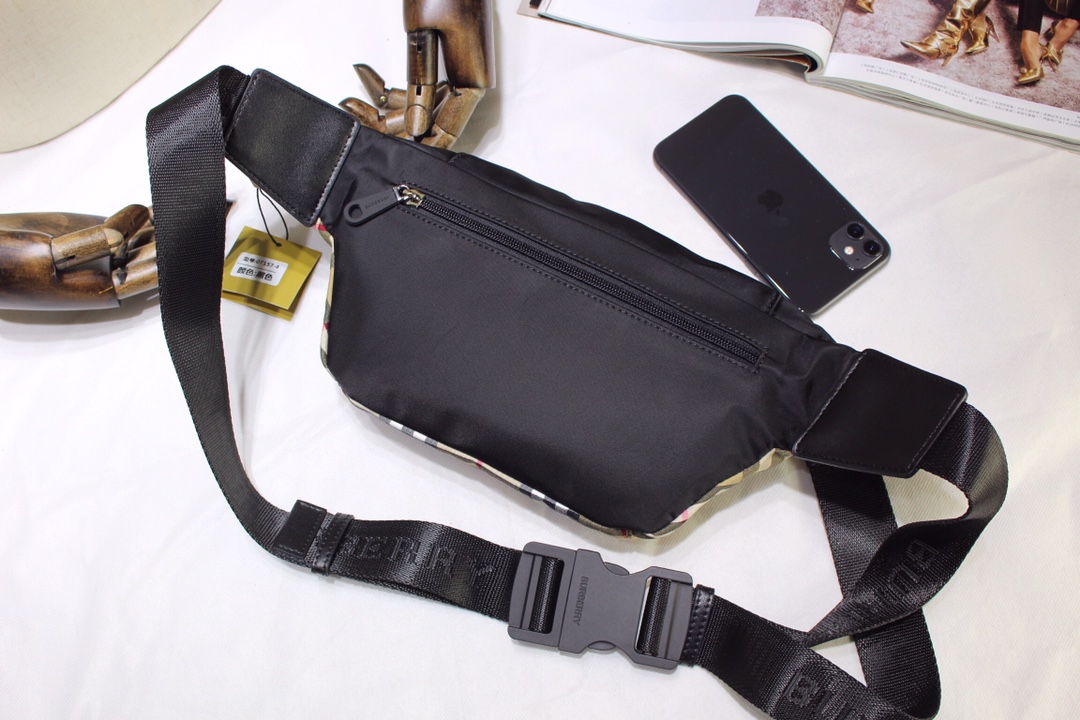 【BURBERRY 公式旗艦店】バーバリー ウエストポーチ 当日出荷 好評に付き再入荷！31*7.5*16CM-BRAND OFF