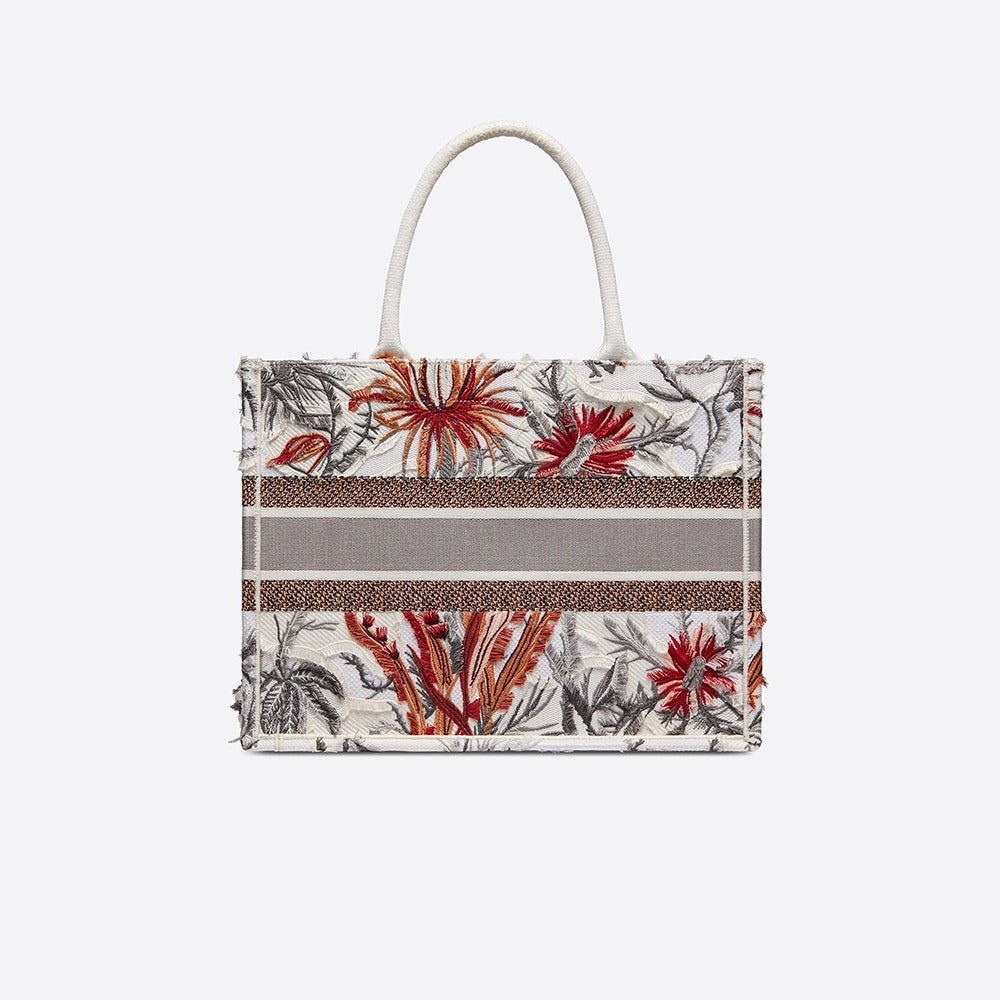 【DIOR】入手困難！セレブ芸能人御用達?BOOK TOTE BAG-BRAND OFF