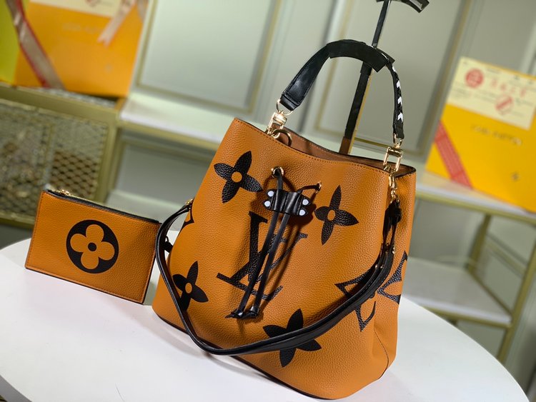 Louis Vuitton （ルイヴィトン） ショルダーバッグ 26x26x17.5 cm-BRAND OFF