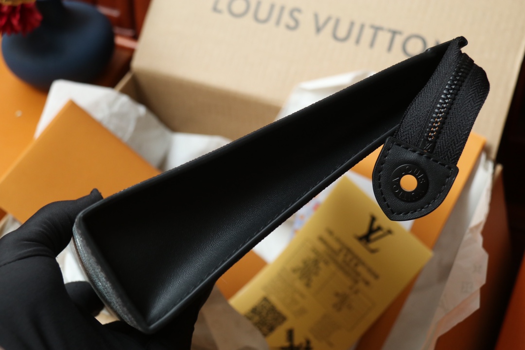 LOUIS VUITTON（ルイヴィトン）POCHETTE VOYAGE クラッチバッグ M44448-BRAND OFF