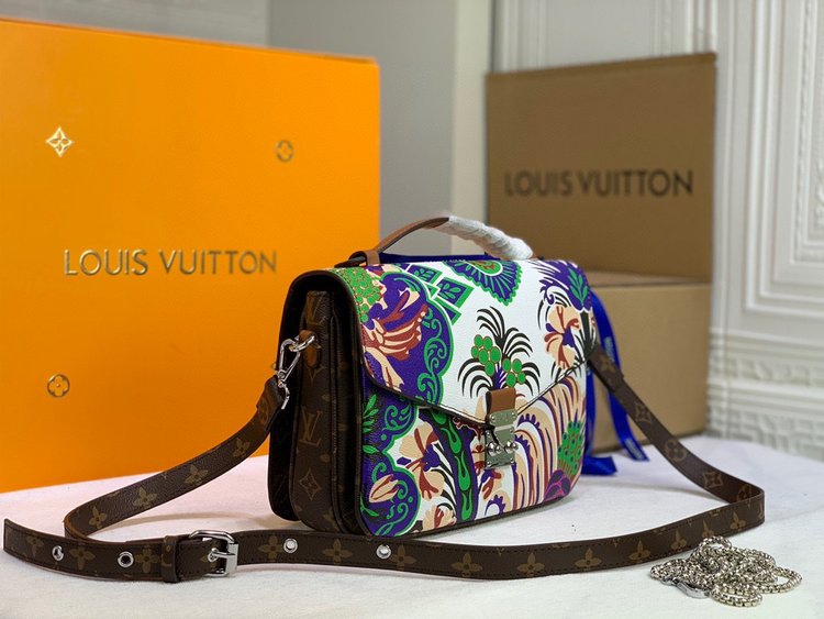 LouisVuitton ルイヴィトン ショルダーバッグ & クロスボディバッグ M40780-BRAND OFF