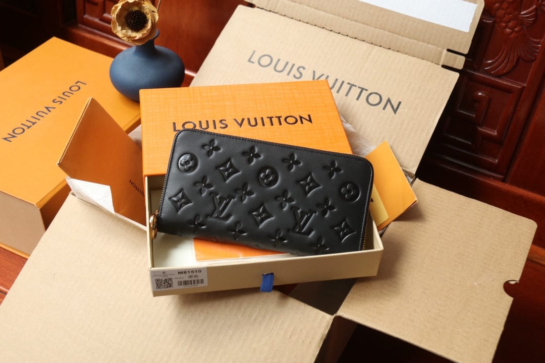 LOUIS VUITTON ラムレザーエンボス ジッピーウォレット M81510-BRAND OFF