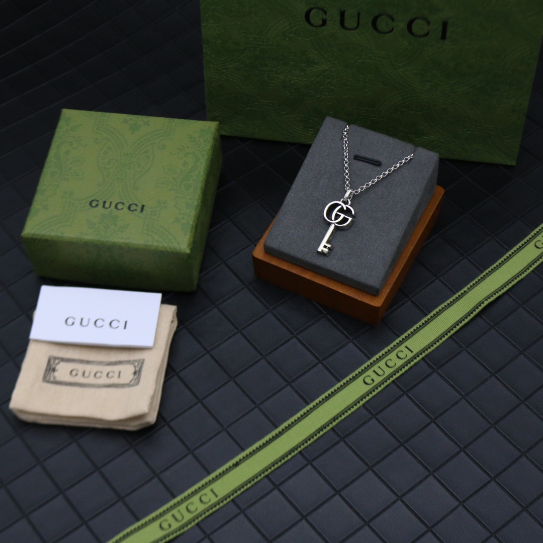 GUCCI インターロッキングG ネックレス-BRAND OFF