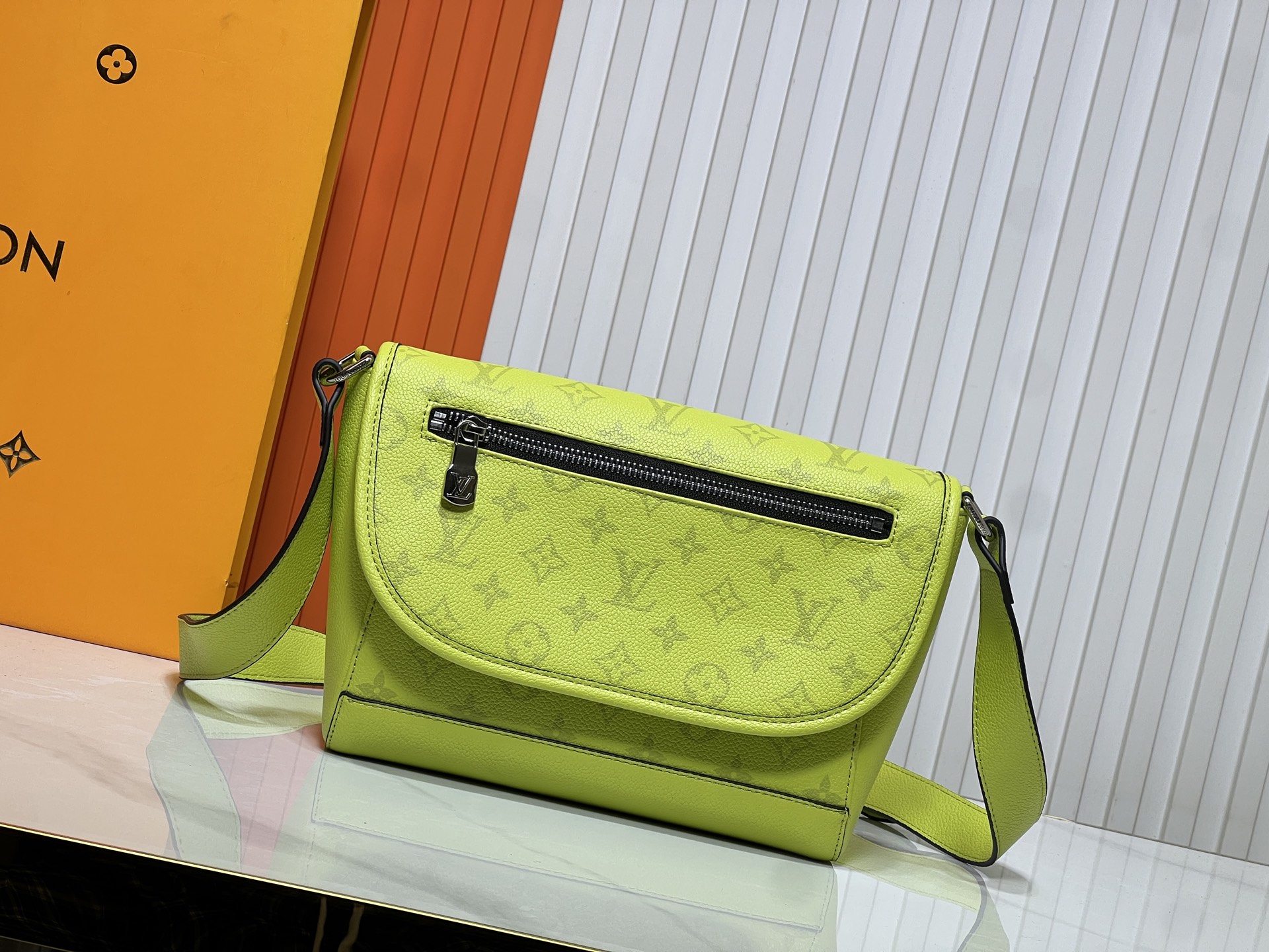 LOUIS VUITTON ルイヴィトン PULSE ショルダーバッグ M14079-BRAND OFF