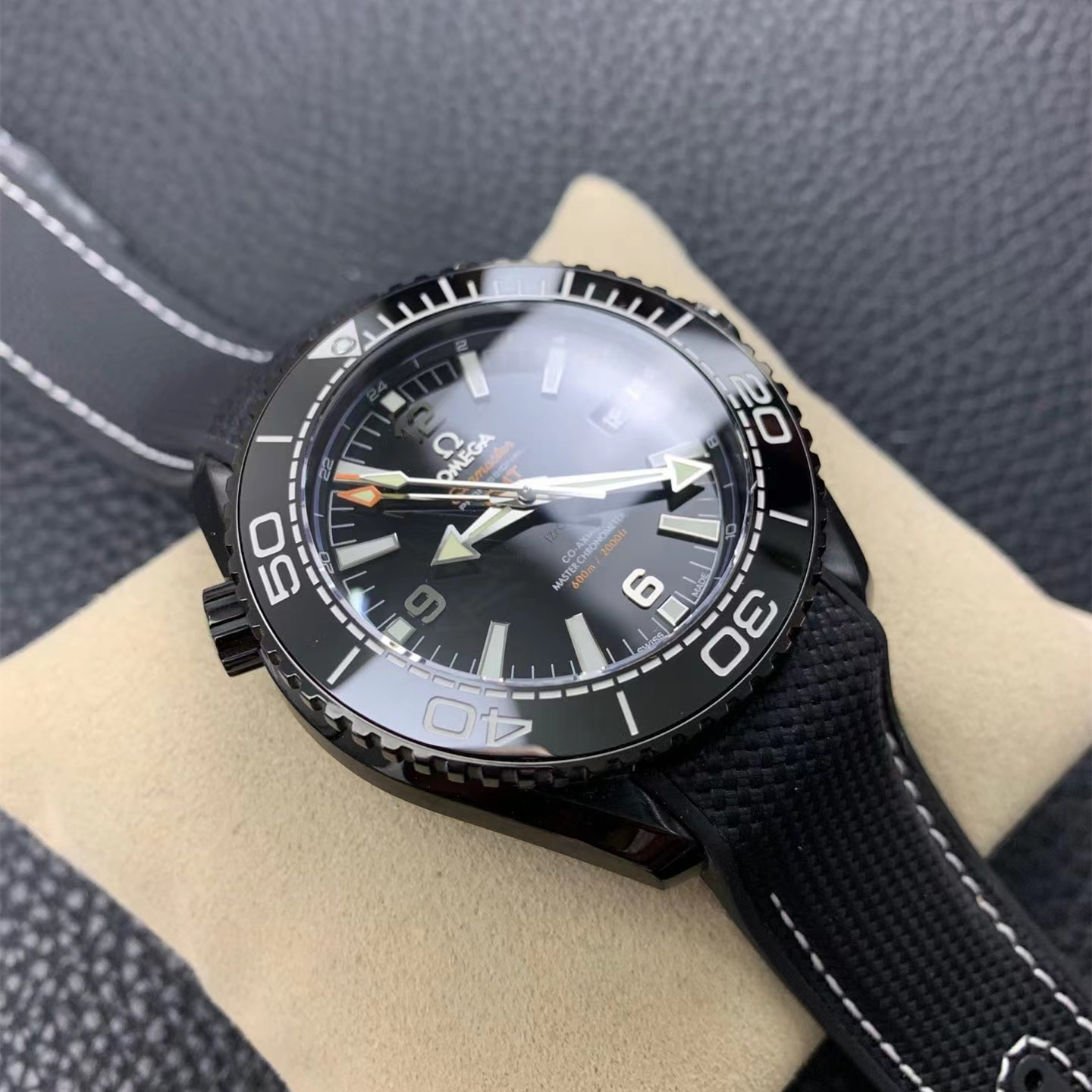 Omega Seamaster Planet Ocean Master Chronometer GMT Deep Black 215.92.46.22.01.001-BRAND OFF