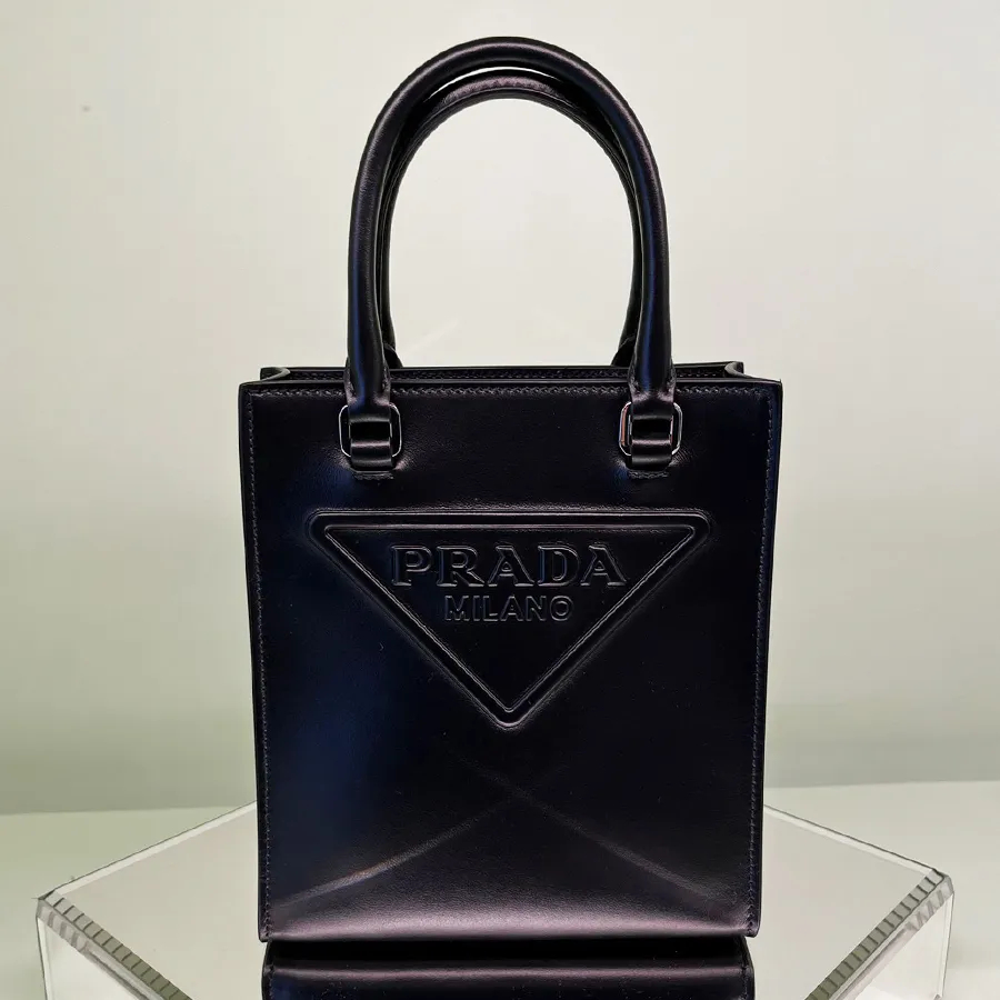 【セール】プラダ☆レザー ハンドバッグ エンボスロゴ☆1BA333-BRAND OFF