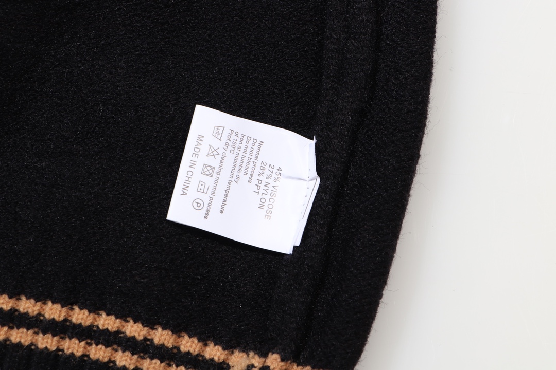【PRADA 公式旗艦店】プラダ セーター好評に付き再入荷！ 241031-BRAND OFF