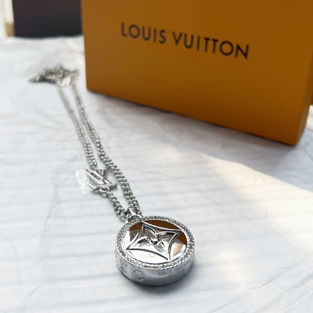 LOUIS VUITTON（ルイヴィトン）ネックレス-BRAND OFF