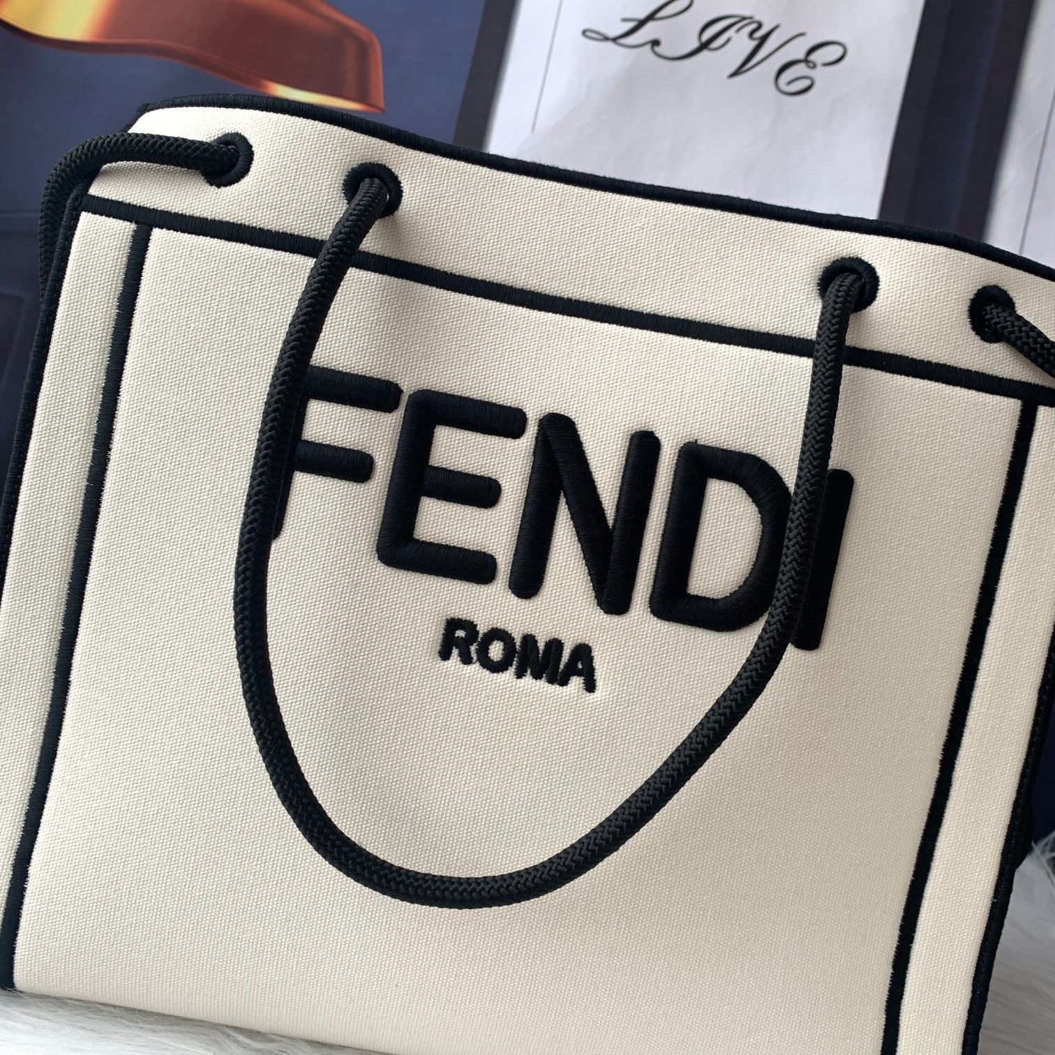 FENDI（フェンディ） ショルダーバッグ 36X13X27CM-BRAND OFF