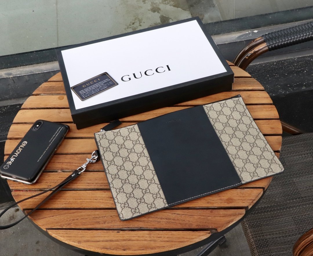 Gucci（グッチ）クラッチバッグ 30.5x21x1.5cm-BRAND OFF