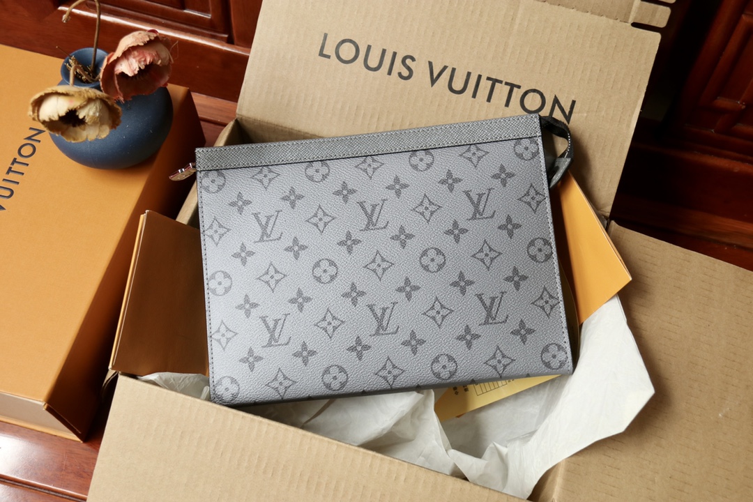 LOUIS VUITTON（ルイヴィトン）Pochette Voyage クラッチバッグ M30840-BRAND OFF