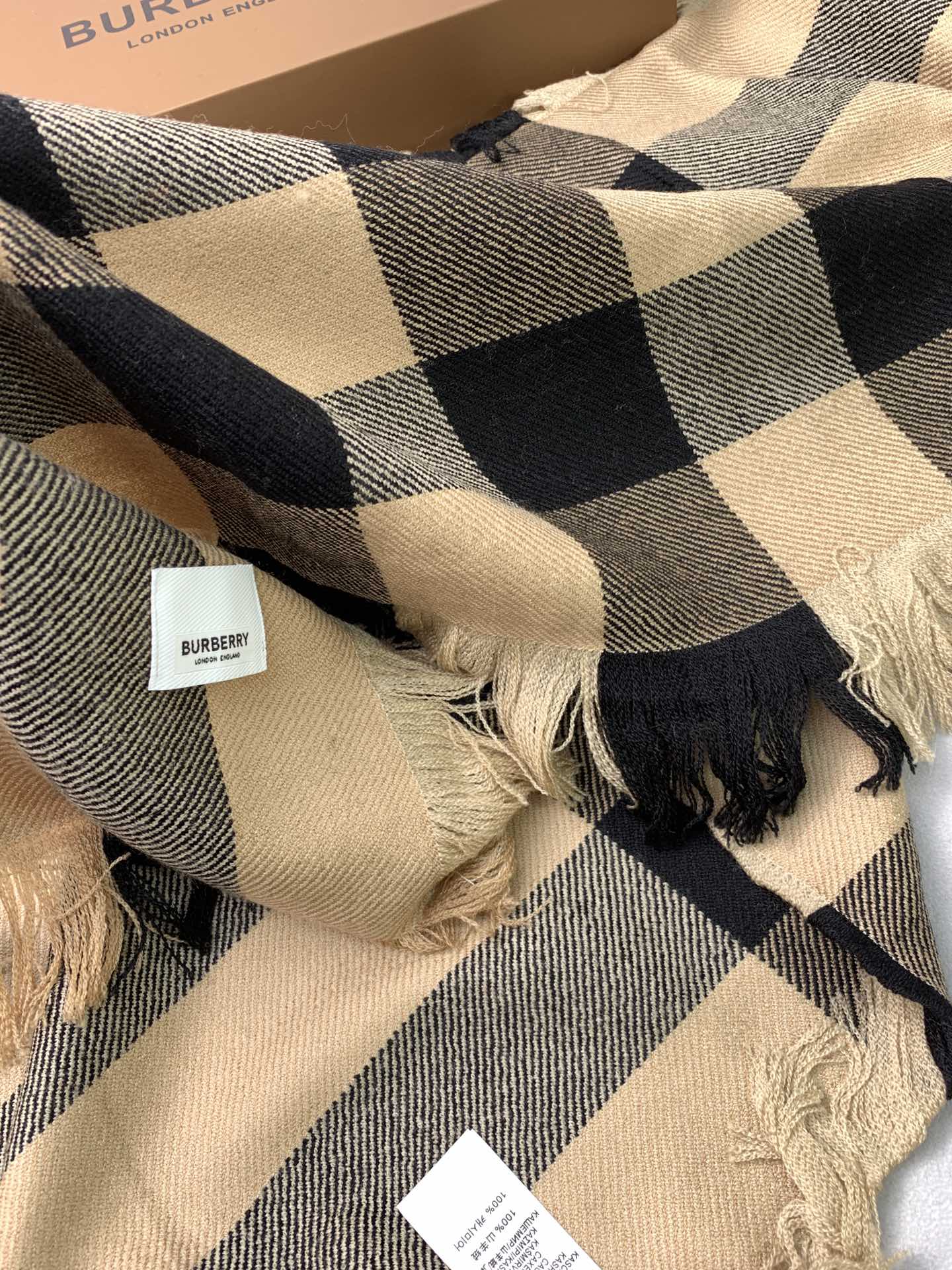 【2026】【BURBERRY  バーバリー】オートクチュール ファッション トランジショナル カラー ロング ビアード スカーフ35*240CM-BRAND OFF