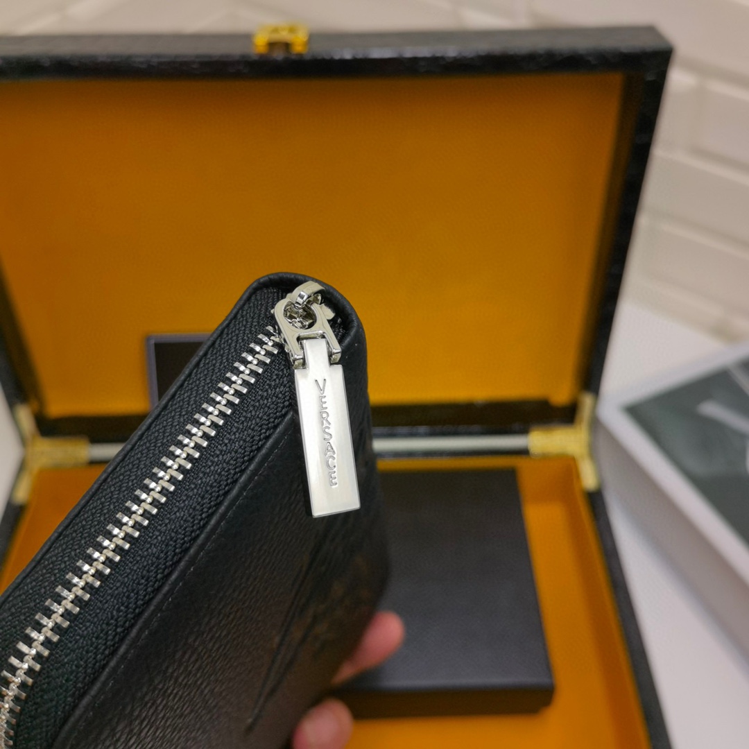 VERSACE（ヴェルサーチ） 財布 19x10x2.5cm-BRAND OFF