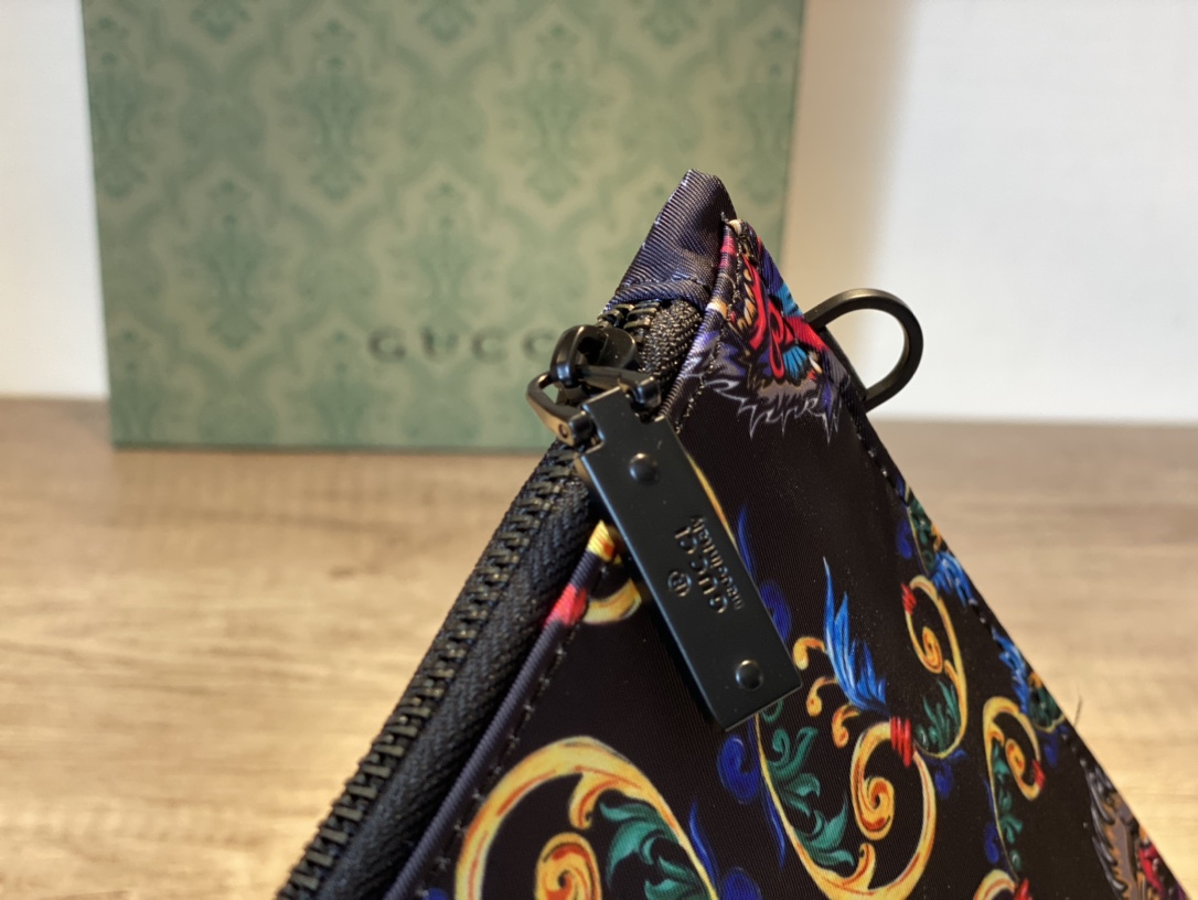Gucci（グッチ）クラッチバッグ 29x18x3cm-BRAND OFF