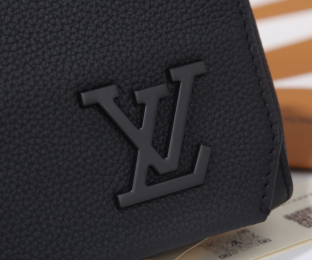 LOUIS VUITTON テイクオフ・メッセンジャー M57080-BRAND OFF