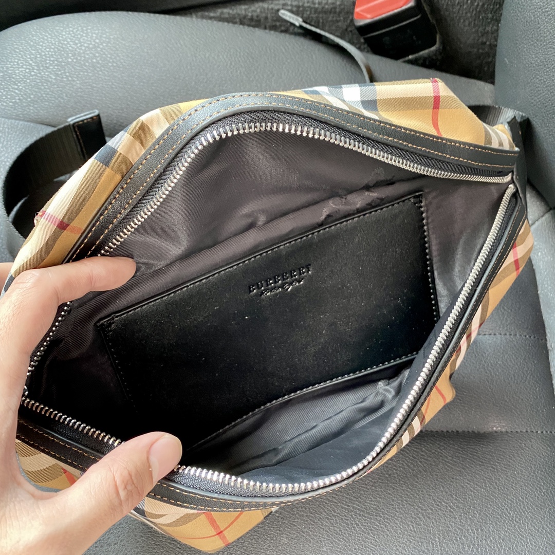 BURBERRY （バーバリー） ウエストバッグ 31X18X7CM-BRAND OFF