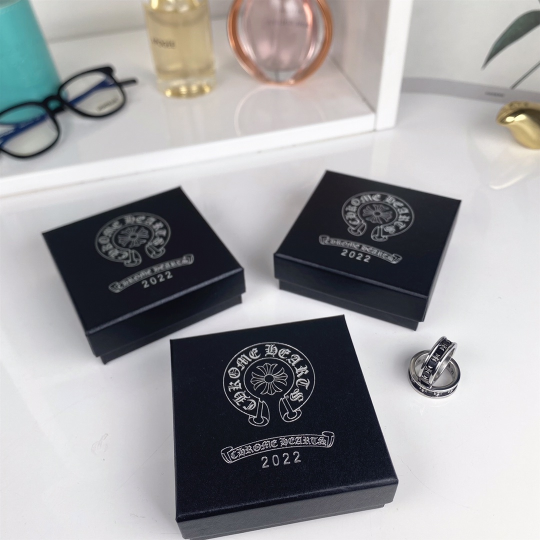 Chrome Hearts（クロムハーツ）クロスカービングリング-BRAND OFF