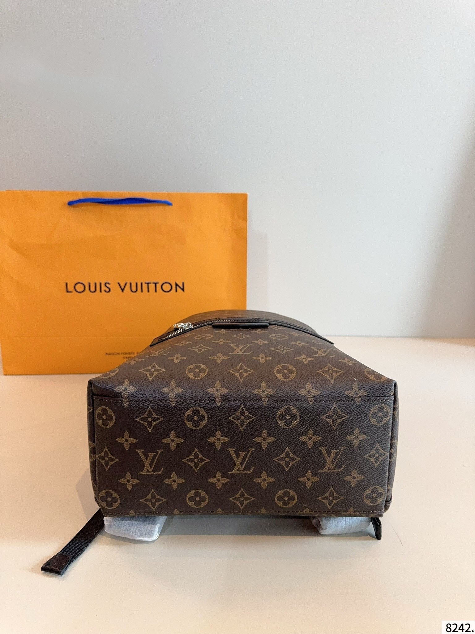 LOUIS VUITTON ルイヴィトン DISCOVERY SLIM バックパック M14020-BRAND OFF