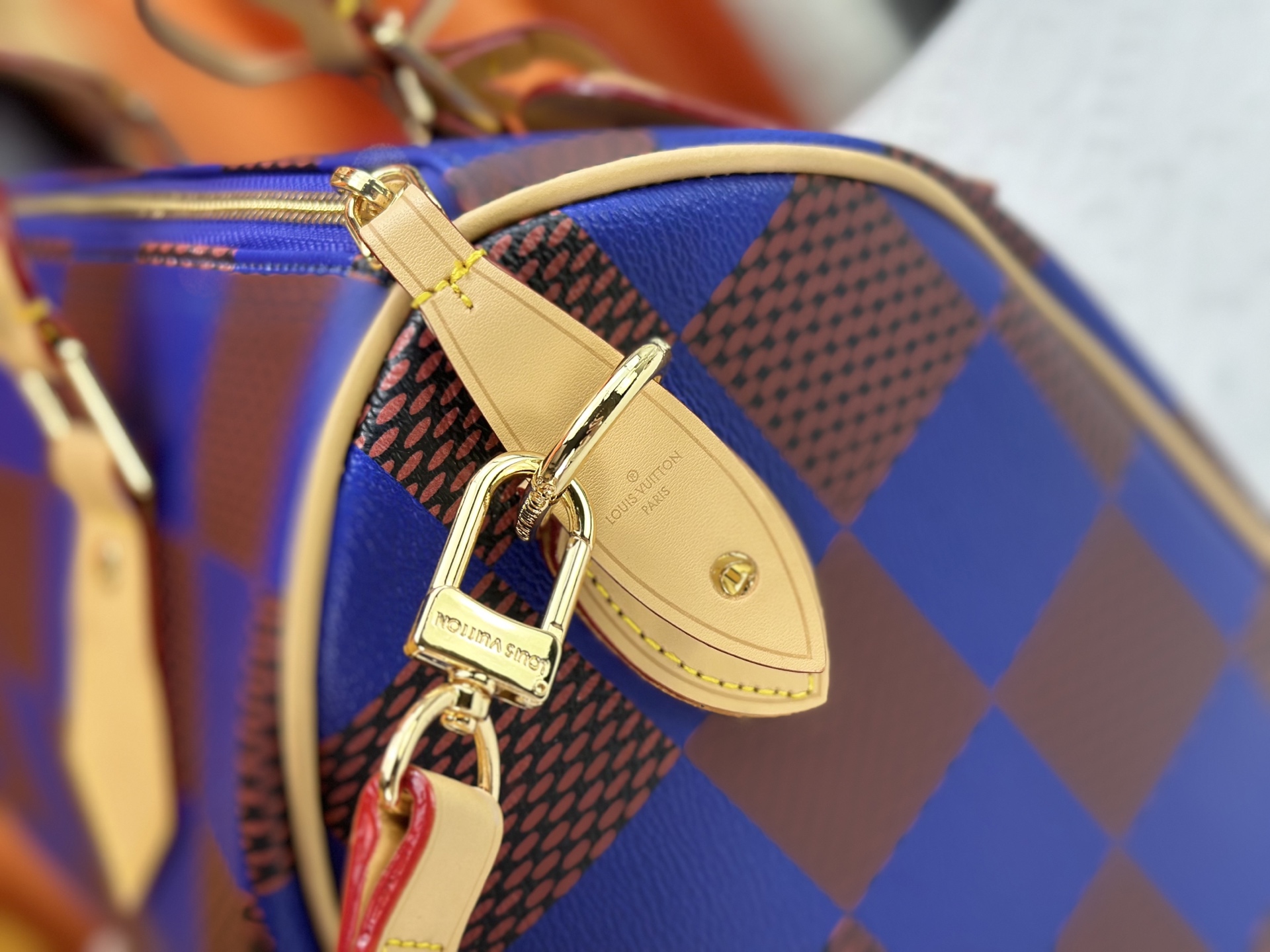 LOUIS VUITTON ルイヴィトン SEEDY SOFT 30 クロスボディバッグ-BRAND OFF