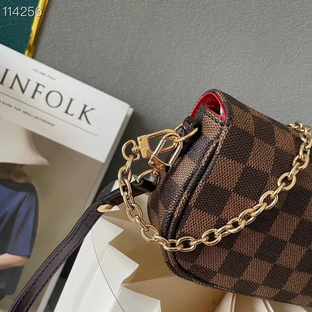 LOUIS VUITTON ルイヴィトン Wallet On Chain Ivy M81992-BRAND OFF