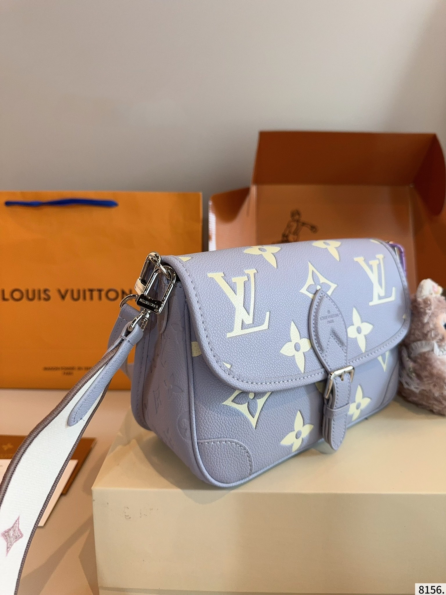 LOUIS VUITTON ルイヴィトン ★大人気 Diane ショルダーバッグ-BRAND OFF
