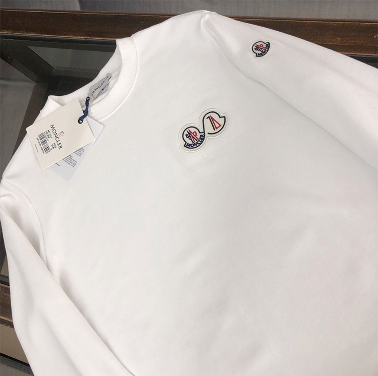 【MONCLER旗艦店】（モンクレール）トレーナー 長袖 ご好評に付き再入荷！-BRAND OFF