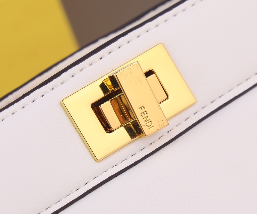 【FENDI 公式 旗艦店】フェンディ ハンドバッグ 当日出荷 好評に付き再入荷！20*15.5*11CM-BRAND OFF