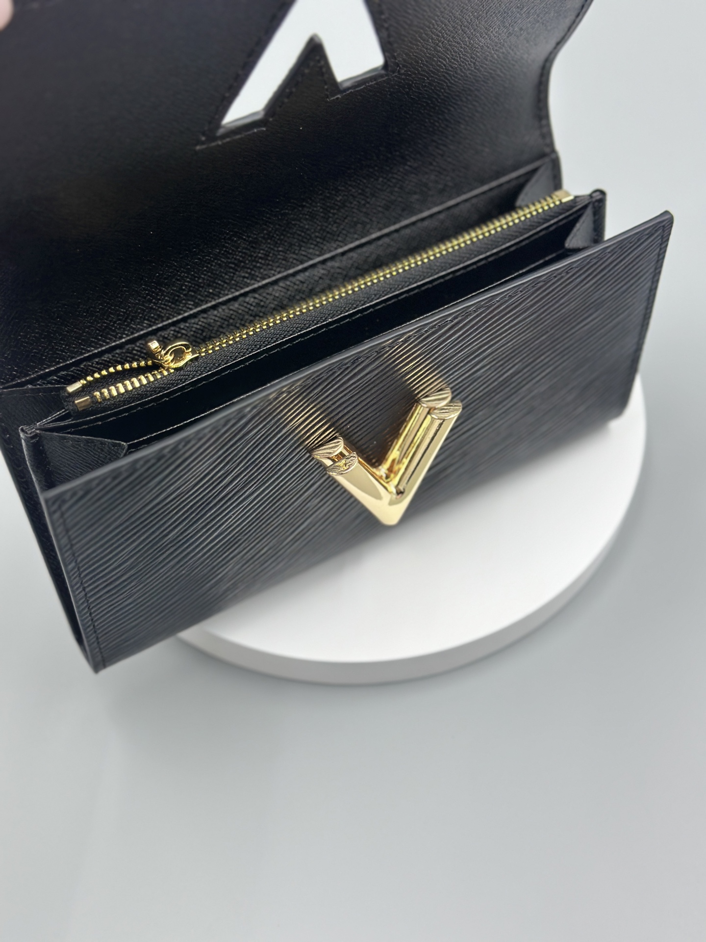 LOUIS VUITTON ルイヴィトン LV Twist 財布 ゴールド金具 M61179-BRAND OFF