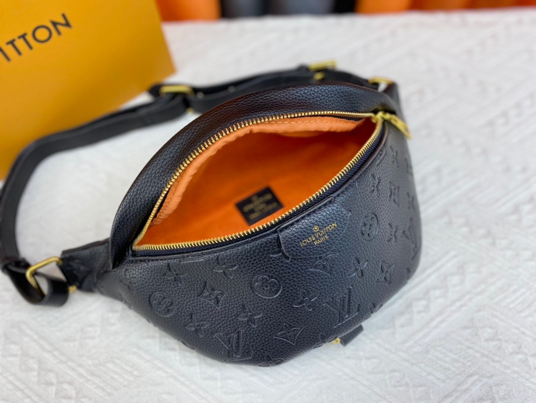LOUIS VUITTON（ルイヴィトン）BUMBAG ウエストバッグ M44812-BRAND OFF
